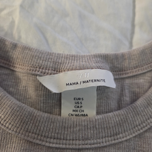 H&M Ribbed Maternity Top - Picture 2 of 2